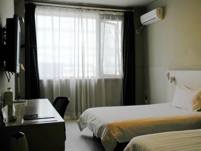 Jingjiang Inn Jurong Renmin Road Женджанг Екстериор снимка