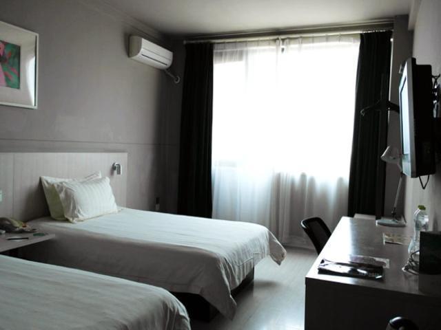 Jingjiang Inn Jurong Renmin Road Женджанг Екстериор снимка